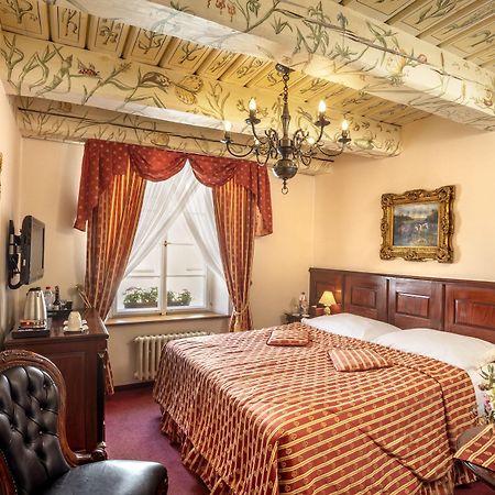 Hotel U Zlateho Stromu Prague By Bhg Экстерьер фото