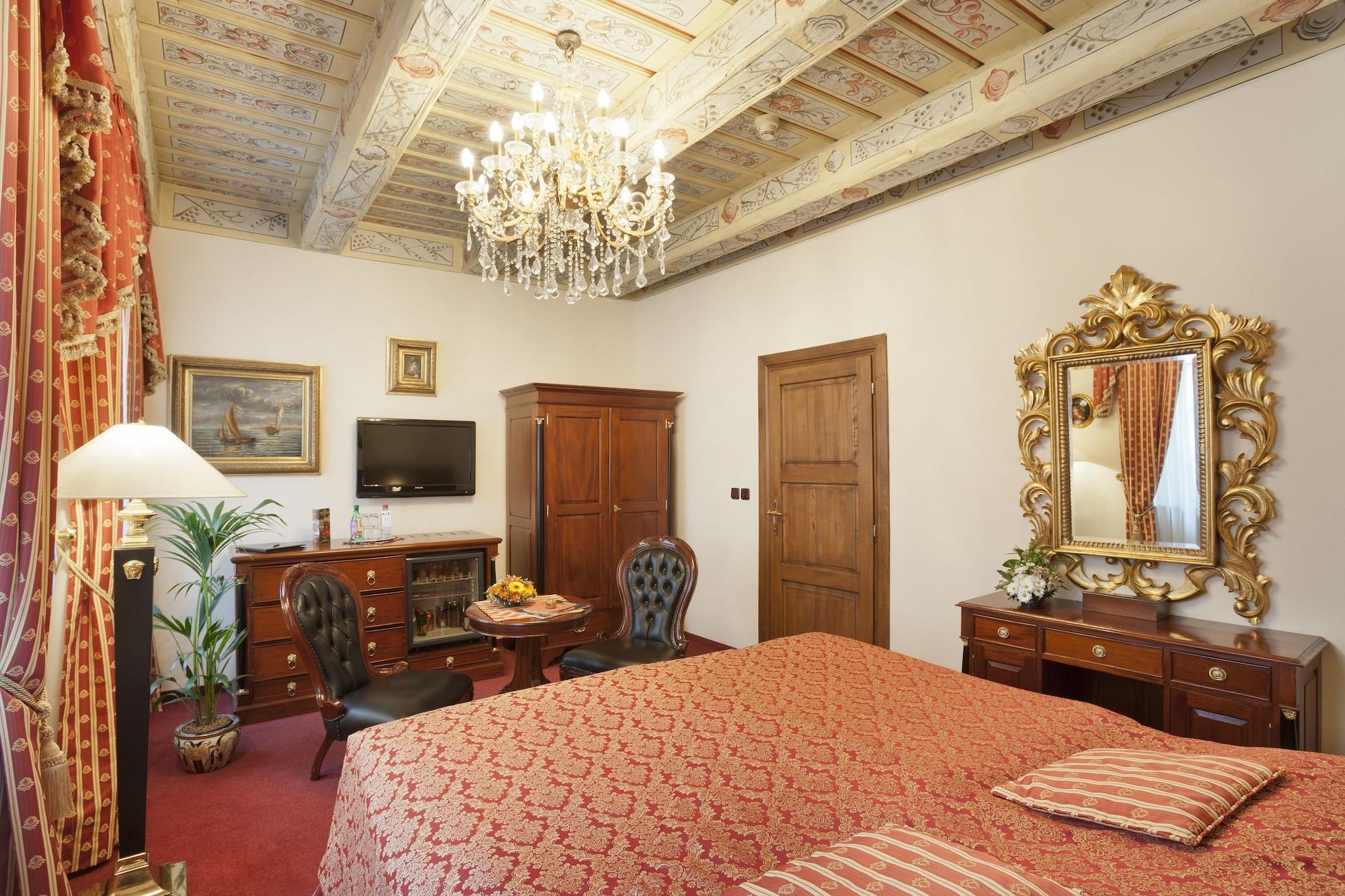 Hotel U Zlateho Stromu Prague By Bhg Экстерьер фото