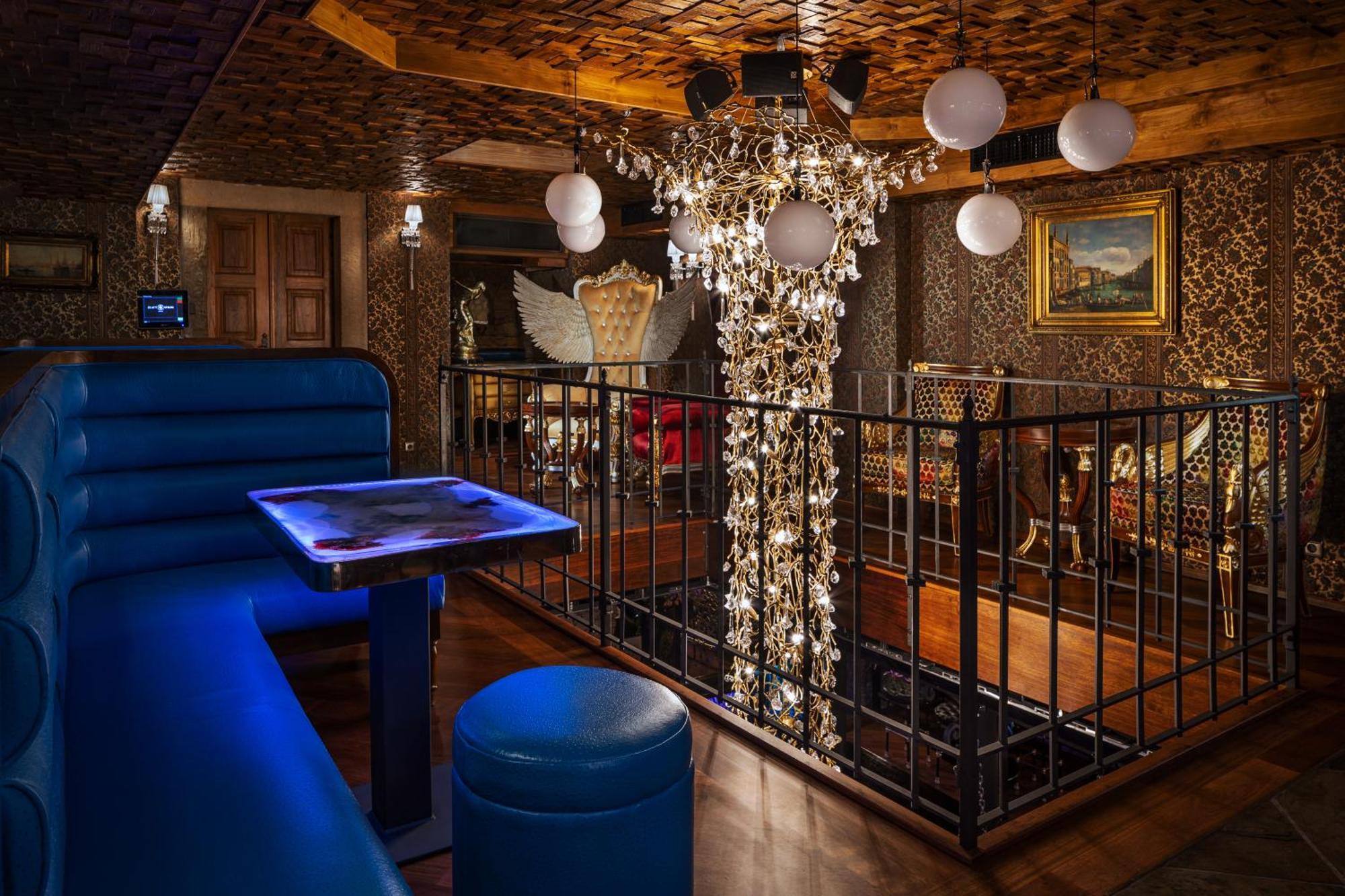 Hotel U Zlateho Stromu Prague By Bhg Экстерьер фото