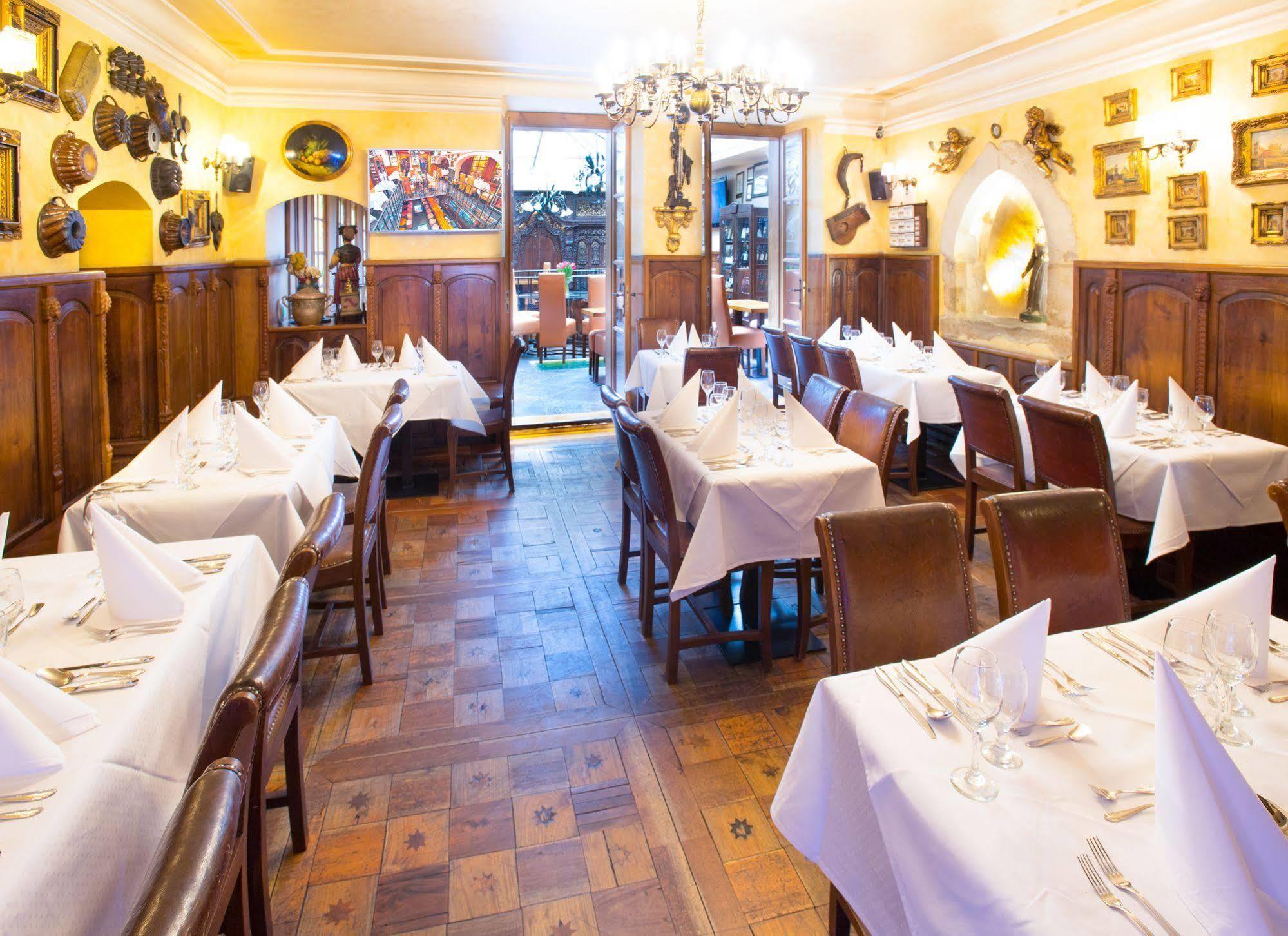 Hotel U Zlateho Stromu Prague By Bhg Экстерьер фото