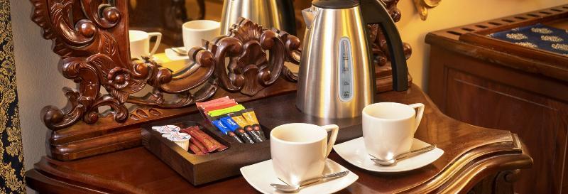 Hotel U Zlateho Stromu Prague By Bhg Экстерьер фото